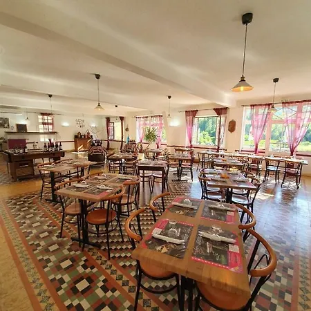 Restaurant Des Gorges Au Viaduc ホテル Rivière-sur-Tarn