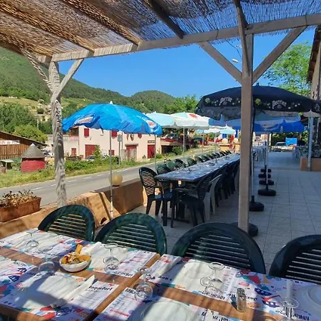 Отель Restaurant Des Gorges Au Viaduc Riviere-sur-Tarn